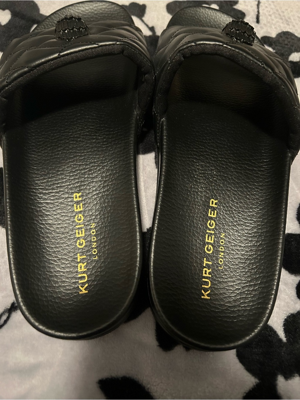 KURT GEIGER LONDON Quilted Meena Slides - Picture 4 of 7